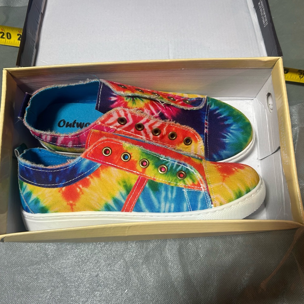NWT Outwoods Tie-Dye Slip-On Sneakers - Picture 3 of 5